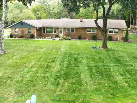 16205 Choctaw, Brookfield, WI 53005