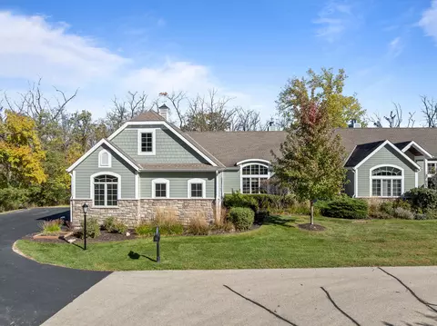 1945 Badger Holw #3428, Geneva, WI 53147