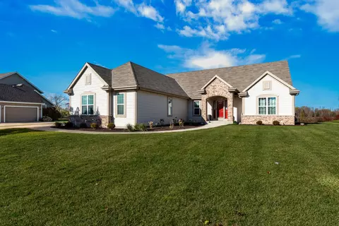 n58w19314 Fox Riv, Menomonee Falls, WI 53051