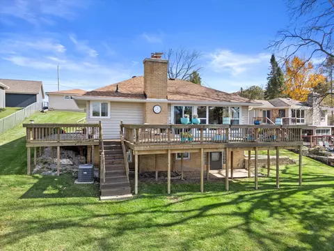 5730 N River Bay, Waterford, WI 53185