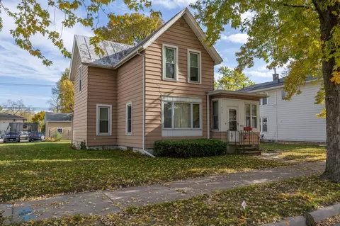722 Caledonia, La Crosse, WI 54603
