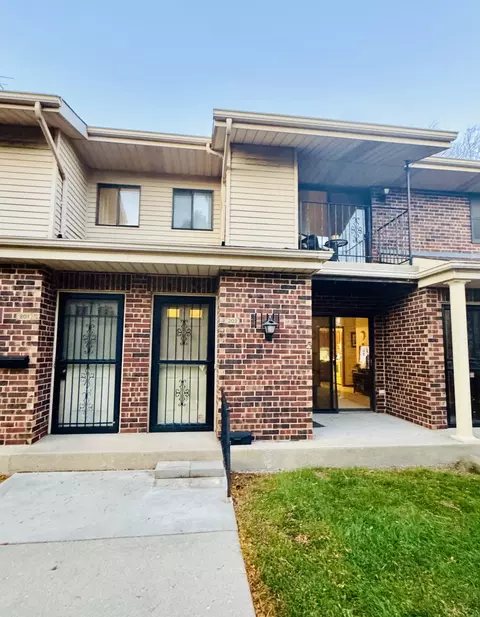 7209 57th #202, Kenosha, WI 53142