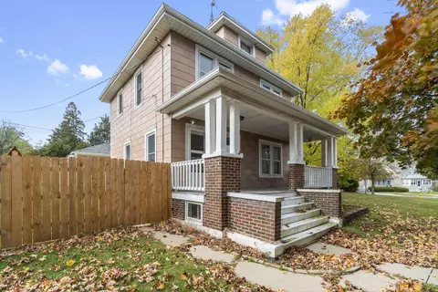 1348 Fond Du Lac, West Bend, WI 53090