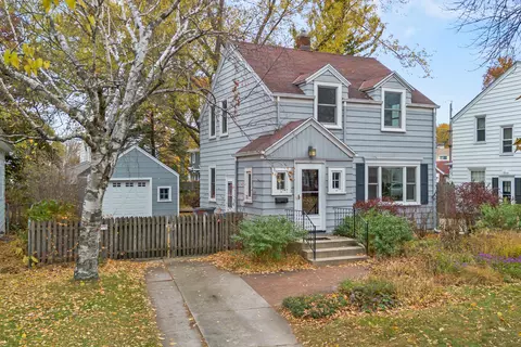 4941 N Hollywood, Whitefish Bay, WI 53217