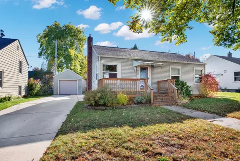 302 E Gauer, Milwaukee, WI 53207