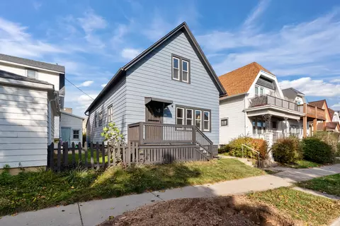 708 E Clarke, Milwaukee, WI 53212