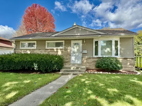 526 Peters, Waukesha, WI 53188