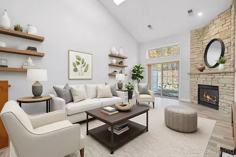 572 Cedar Blfs, Slinger, WI 53086