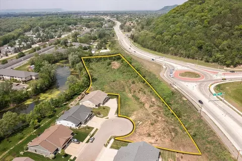 5917 River Run, La Crosse, WI 54601