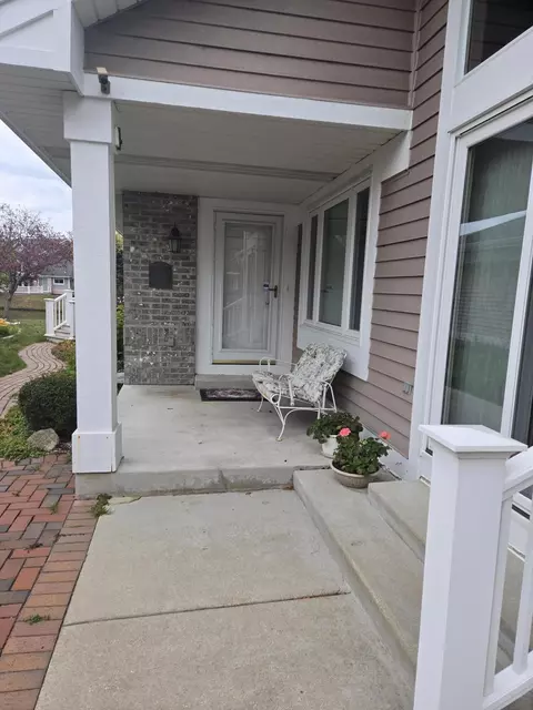 14229 W Waters Edge, New Berlin, WI 53151