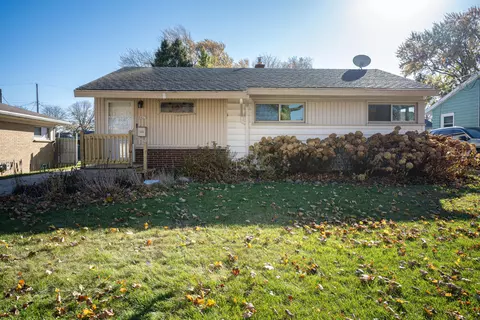 8627 W Ruby, Milwaukee, WI 53225 photo 1