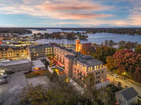 215 E Pleasant #508, Oconomowoc, WI 53066