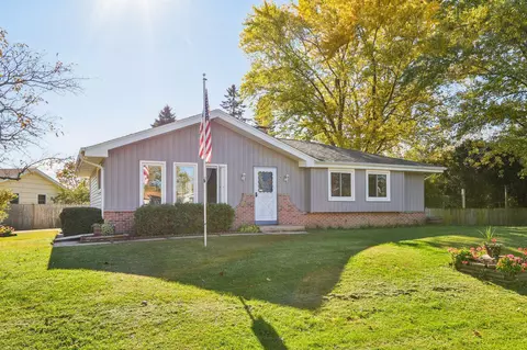 2955 Blue Jay, Racine, WI 53402
