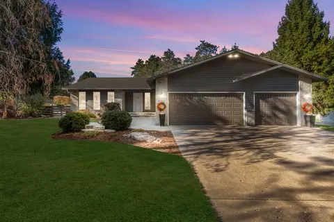 5589 Whispering Pnes, Trenton, WI 53095