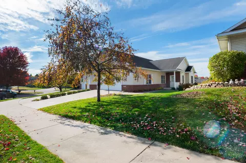 1607 Pine Rdg, Onalaska, WI 54650