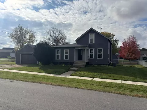 137 Plain, Sharon, WI 53585