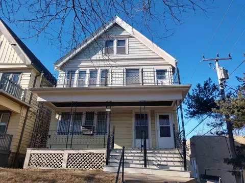 2237 N 40th #2239, Milwaukee, WI 53208