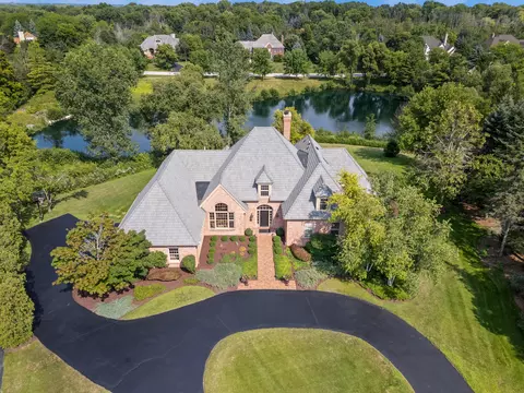 4012 W Canterbury, Mequon, WI 53092