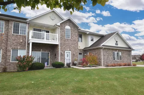 9219 66th #147, Pleasant Prairie, WI 53158