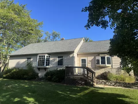 3460 W Puetz, Franklin, WI 53132