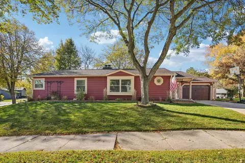 506 Mabel, Waukesha, WI 53188
