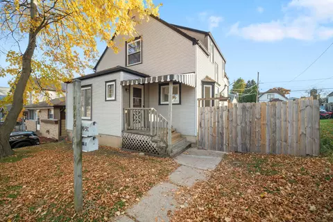 1948 S 70th #1950, West Allis, WI 53219