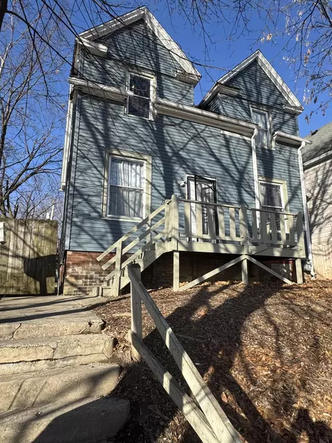 1425 N 35th, Milwaukee, WI 53208
