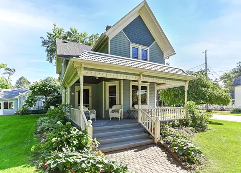118 E Main, Wales, WI 53183