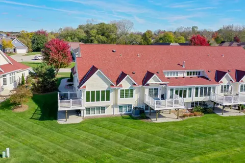 4033 S Fohr #12, New Berlin, WI 53151