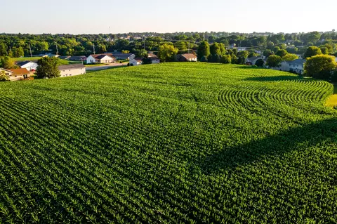 Lt3 E North, Dodgeville, WI 53533