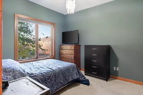Bedroom - 726 4th, La Crescent, MN 55947 photo 7 of 9