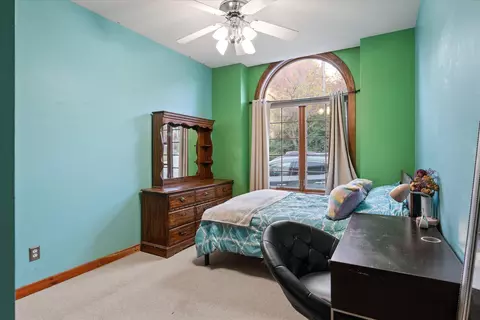 Bedroom - 726 4th, La Crescent, MN 55947 photo 5 of 9