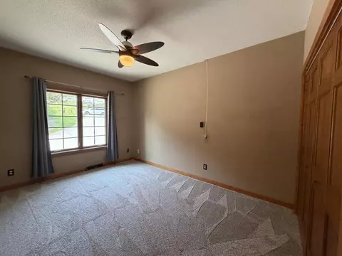Bedroom - 726 4th, La Crescent, MN 55947 photo 6 of 9
