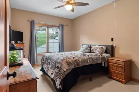 Bedroom - 726 4th, La Crescent, MN 55947 photo 1 of 9