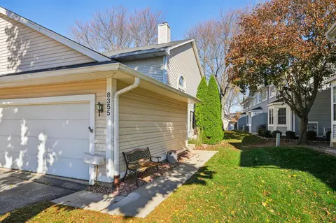 8355 S 76th, Franklin, WI 53132