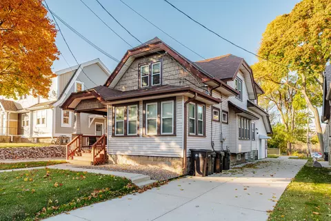 1008 Rawson, South Milwaukee, WI 53172