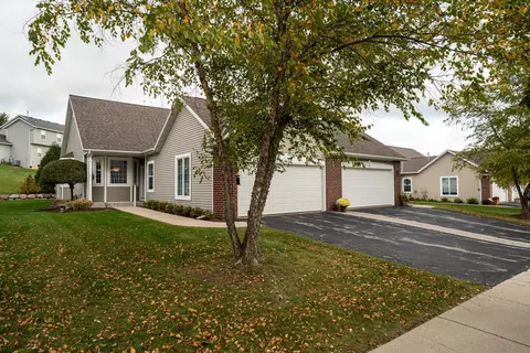 984 Algoma, Port Washington, WI 53074