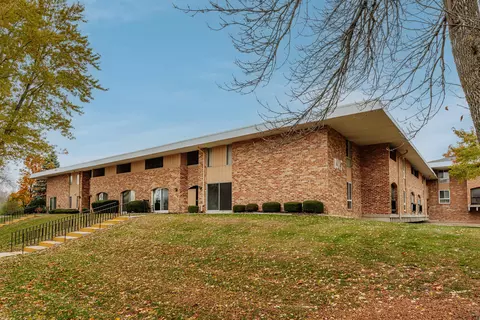 11917 W Appleton #6, Milwaukee, WI 53224