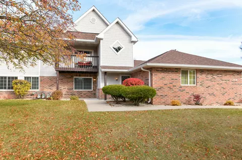 170 W Aspen #3, Oak Creek, WI 53154