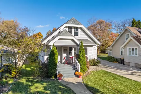 6742 Hillside, Wauwatosa, WI 53213