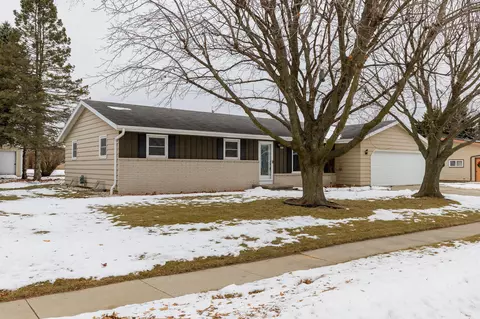 4412 Just, Manitowoc, WI 54220