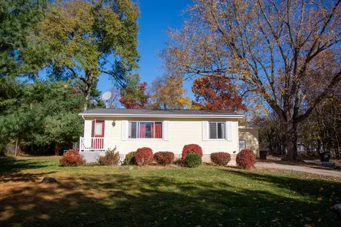 w3796 Lakeview Drive, Geneva, WI 53147