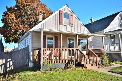 2254 S 61st, West Allis, WI 53219