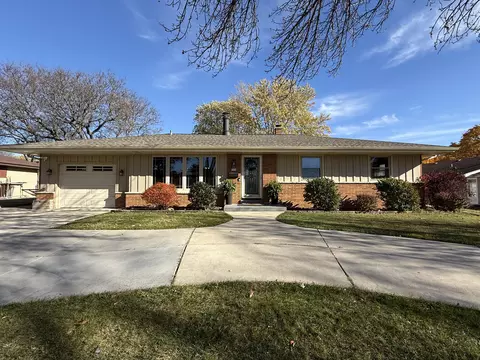 5400 S 22nd, Milwaukee, WI 53221