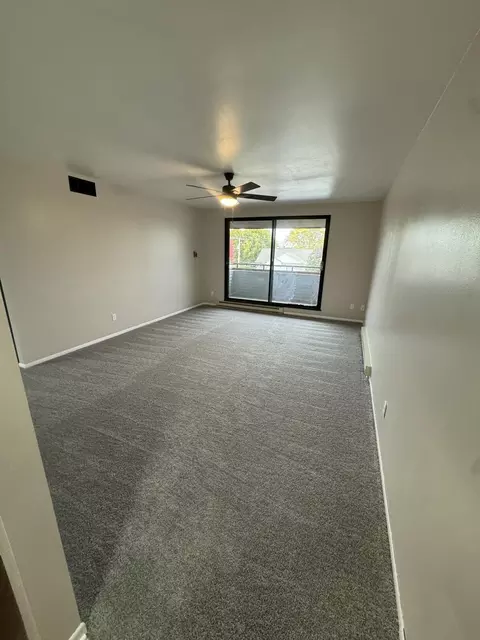 7921 S 68th #207, Franklin, WI 53132