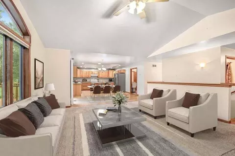 3467 Country Vw, Delavan, WI 53115