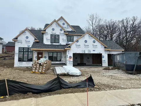 114 Retzer Vw, Waukesha, WI 53188