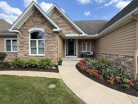 1009 Links #52-05, Geneva, WI 53147