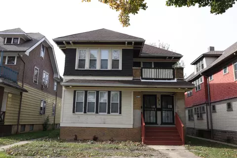2813 N 49th #2815, Milwaukee, WI 53210