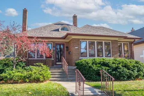 2510 N 66th, Wauwatosa, WI 53213